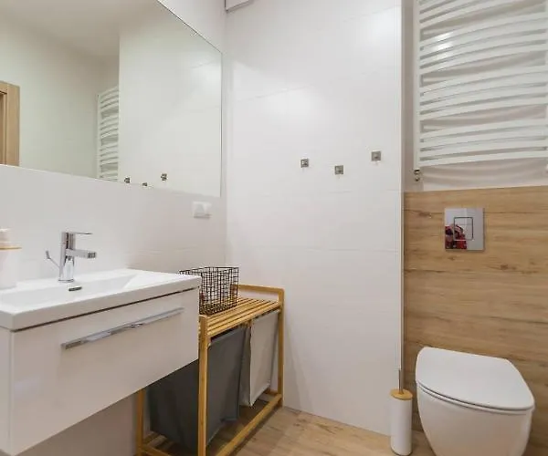 Mi Casa Holidays Olimpijska O2 *